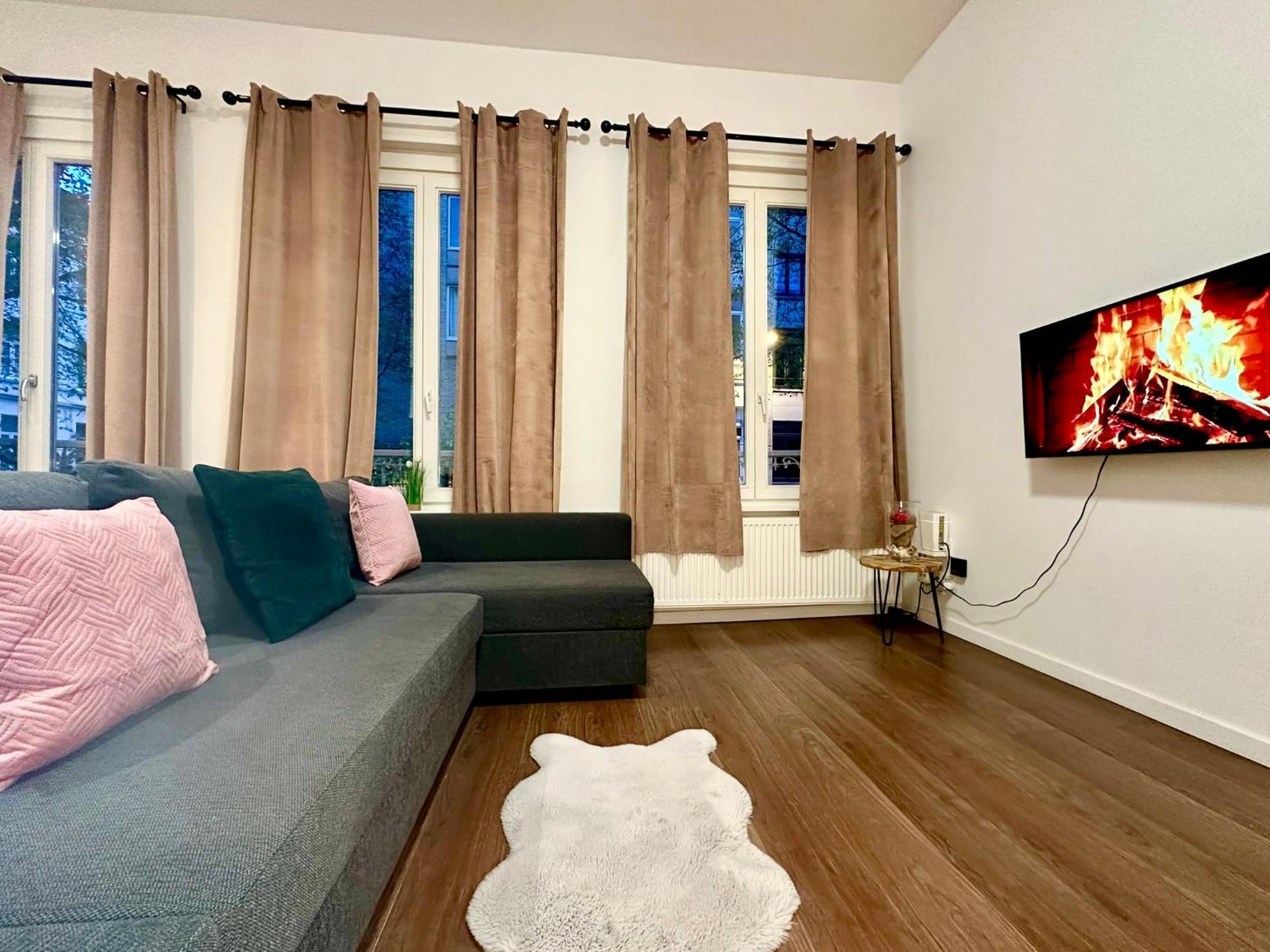 Luxury Suites Centrum By Rikas Hotels 安特卫普 外观 照片