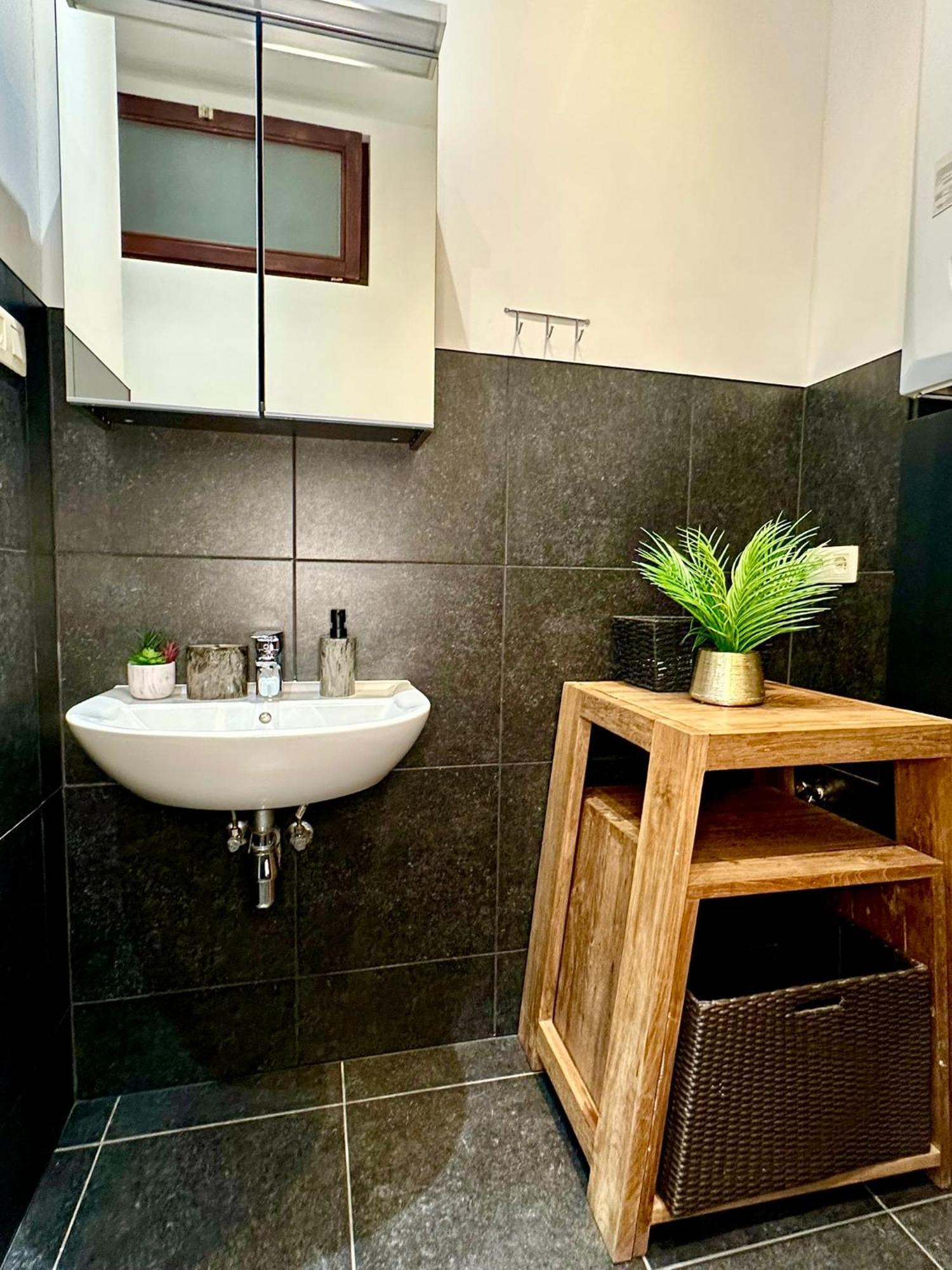 Luxury Suites Centrum By Rikas Hotels 安特卫普 外观 照片