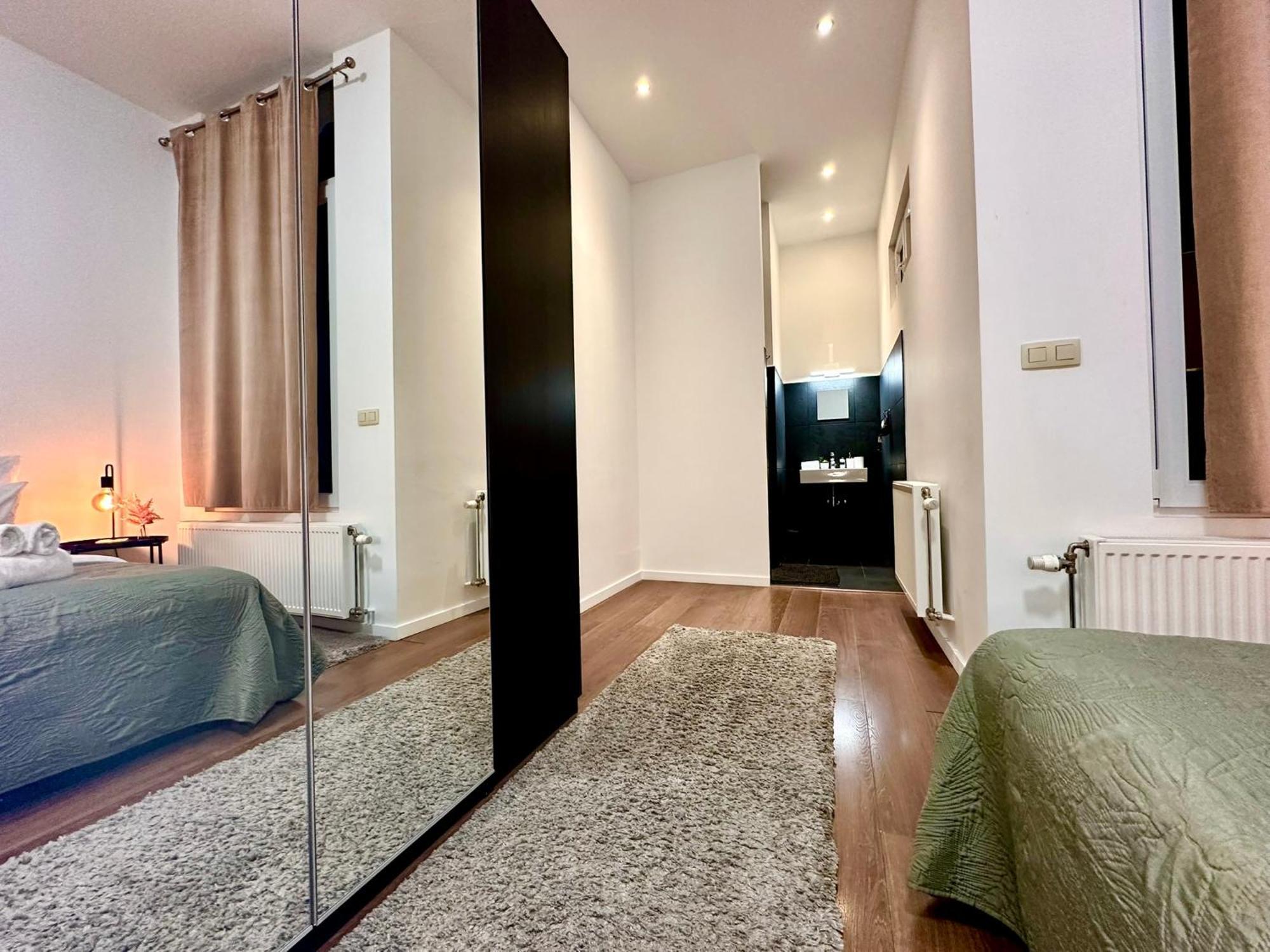 Luxury Suites Centrum By Rikas Hotels 安特卫普 外观 照片