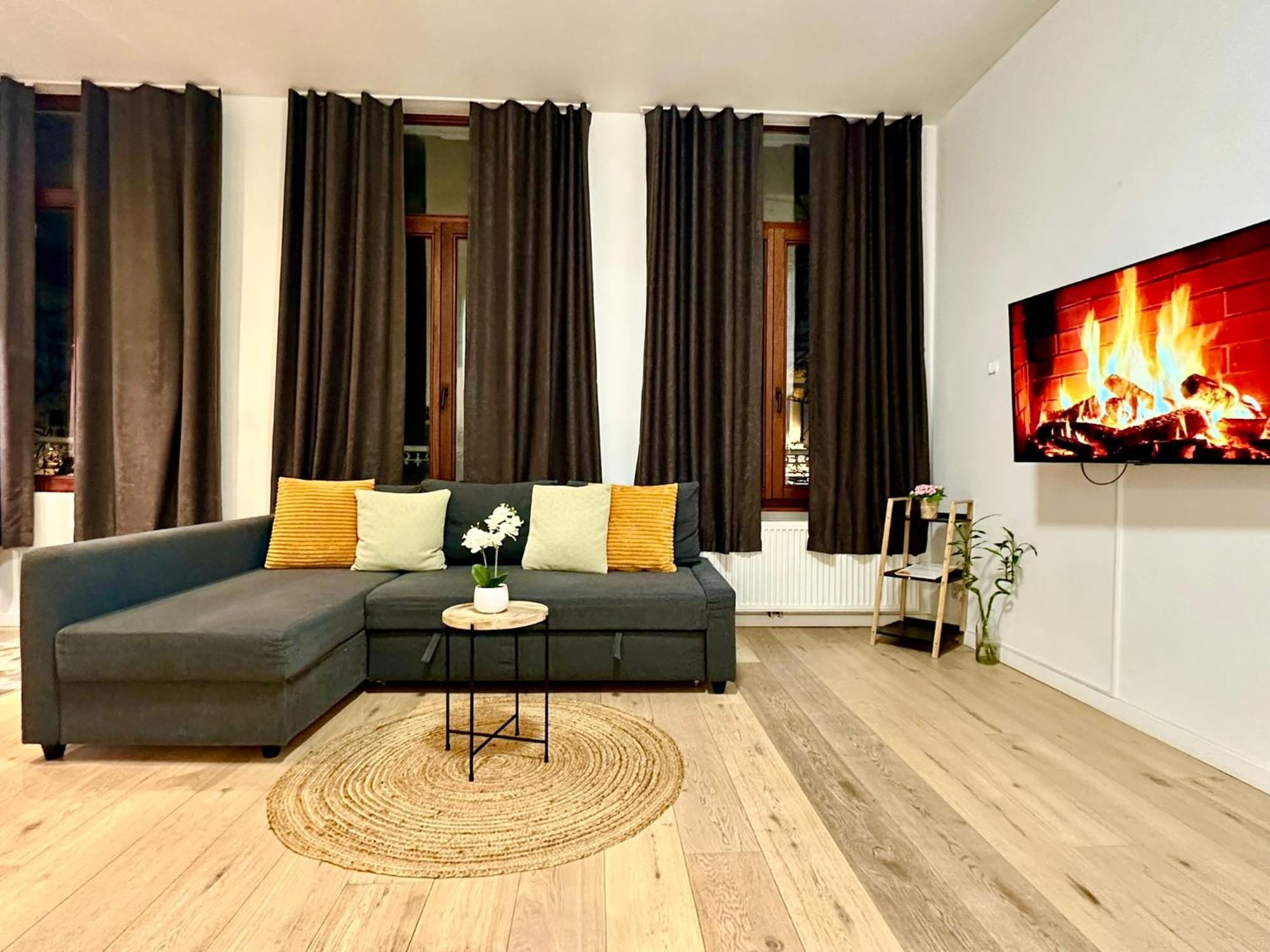 Luxury Suites Centrum By Rikas Hotels 安特卫普 外观 照片