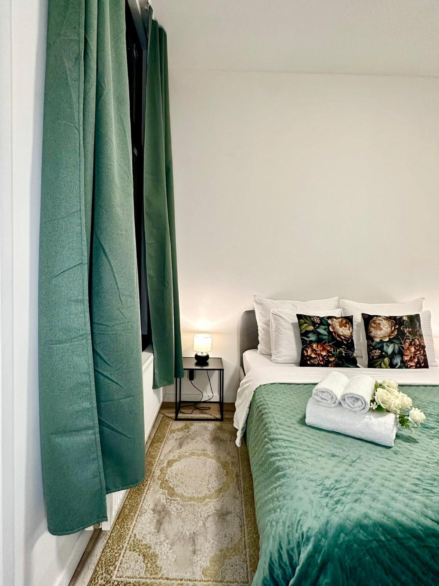 Luxury Suites Centrum By Rikas Hotels 安特卫普 外观 照片